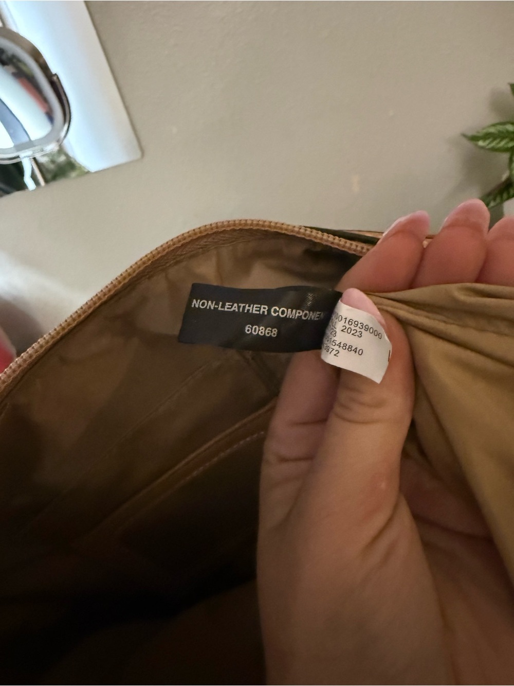 Giani Bernini Burgundy & Tan Hobo Shoulder Bag - Picture 11 of 13